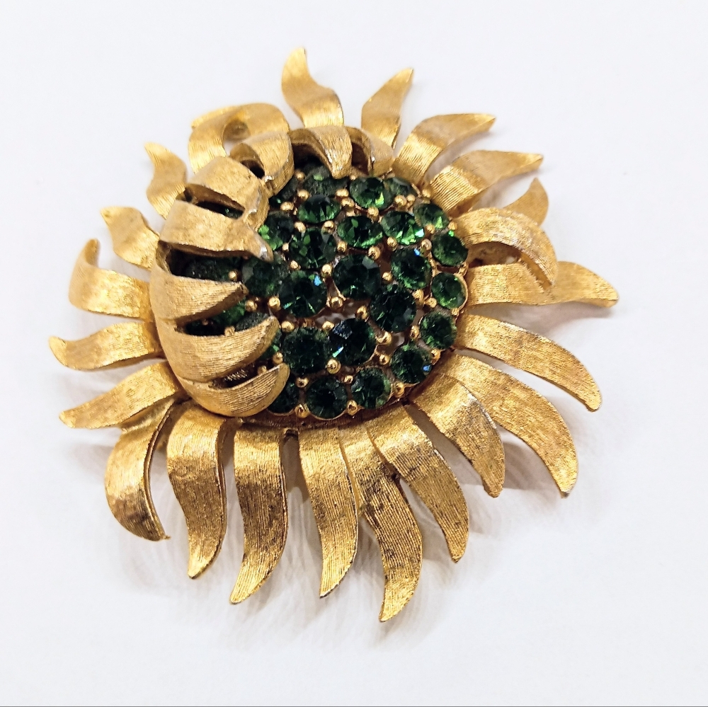 Vtg Crown Trifari Green Sunflower Rhinestone Brooch
